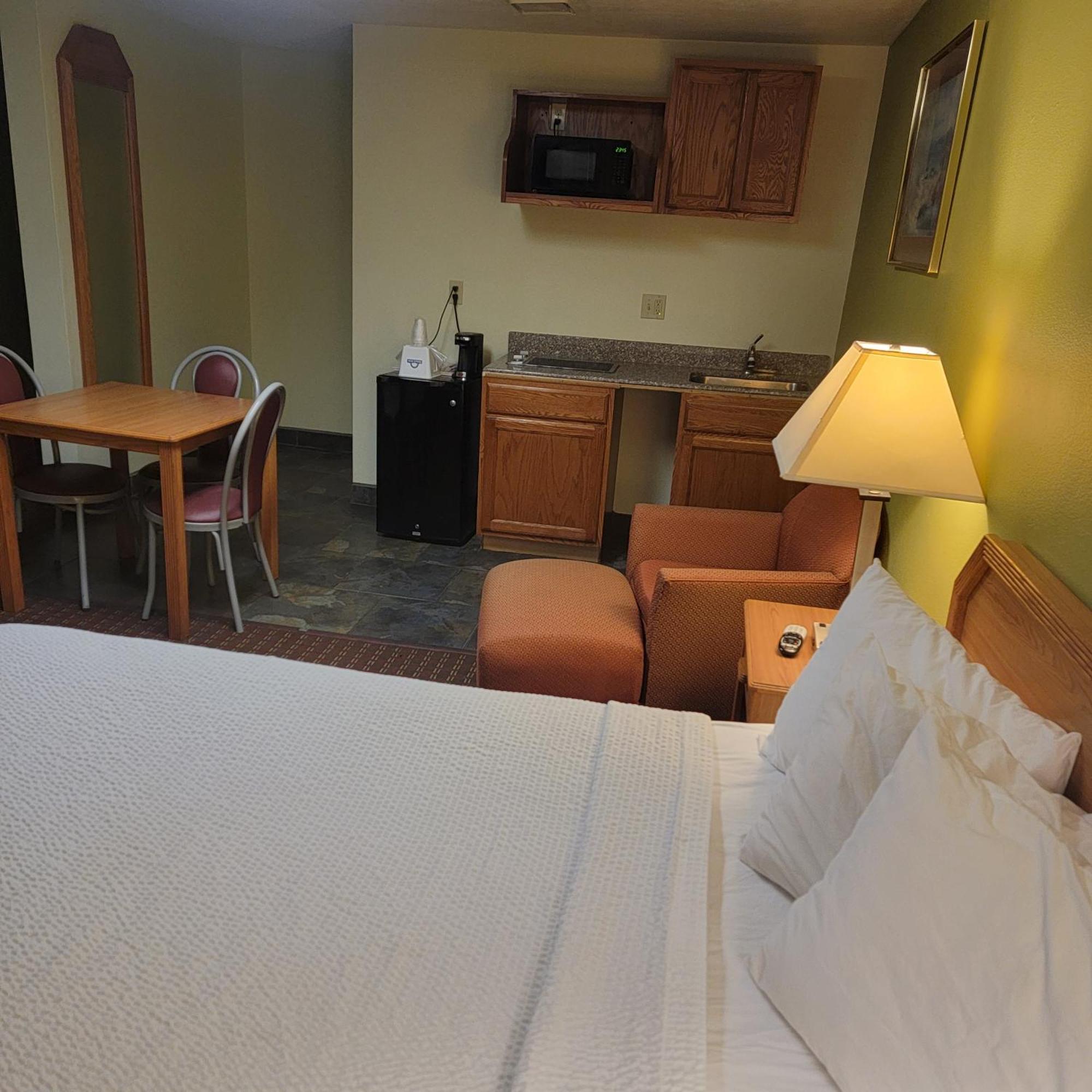 Days Inn By Wyndham Fort Dodge Esterno foto