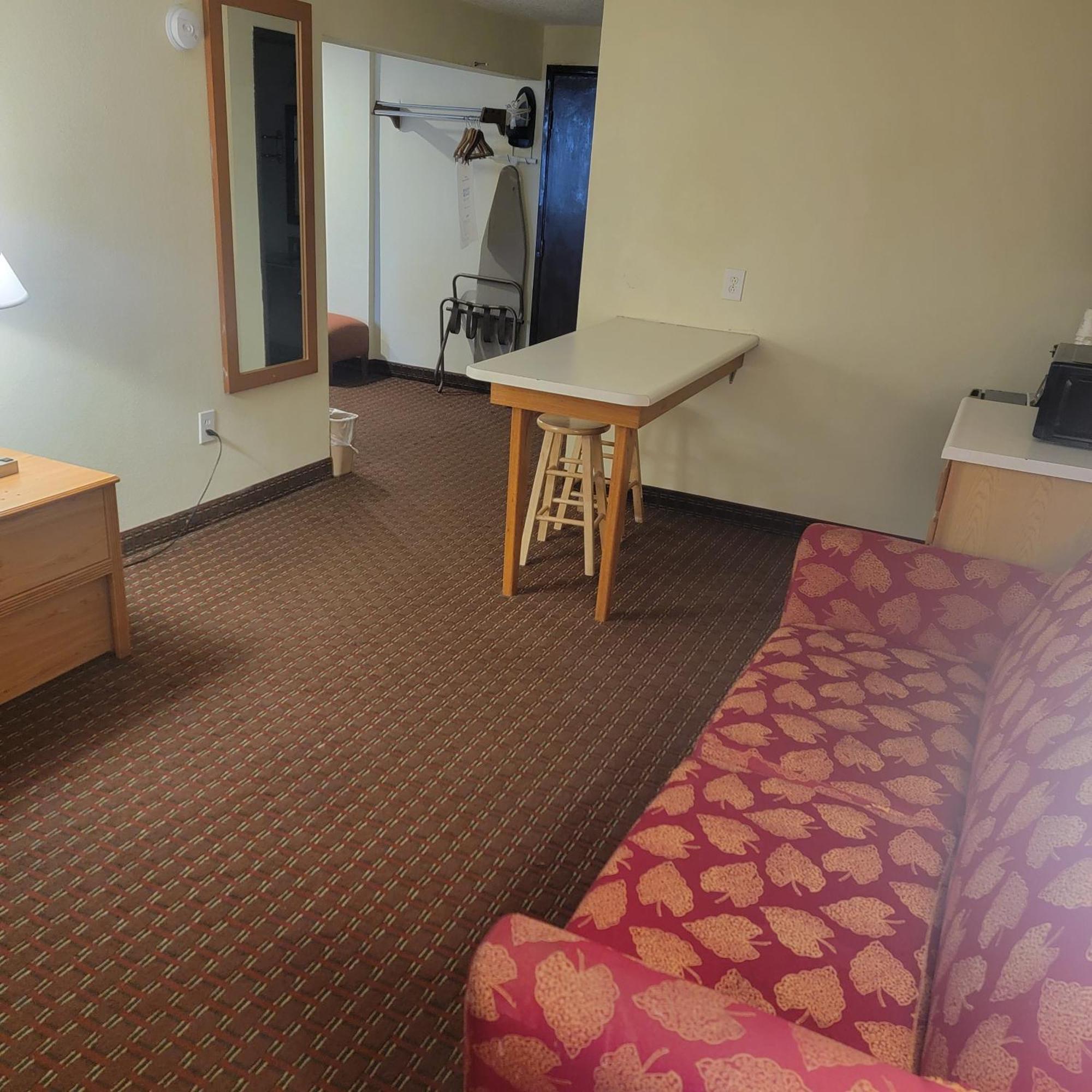 Days Inn By Wyndham Fort Dodge Esterno foto