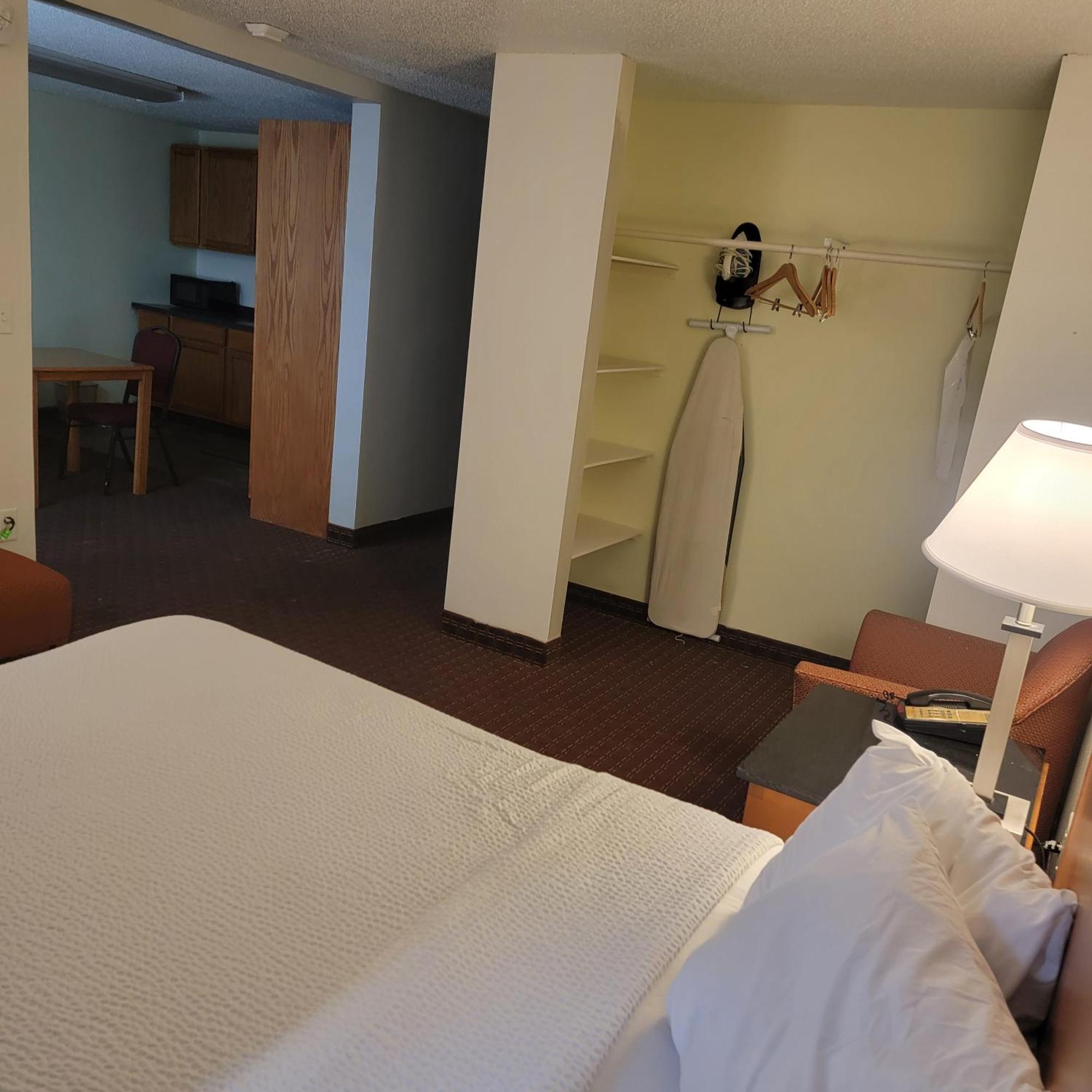 Days Inn By Wyndham Fort Dodge Esterno foto